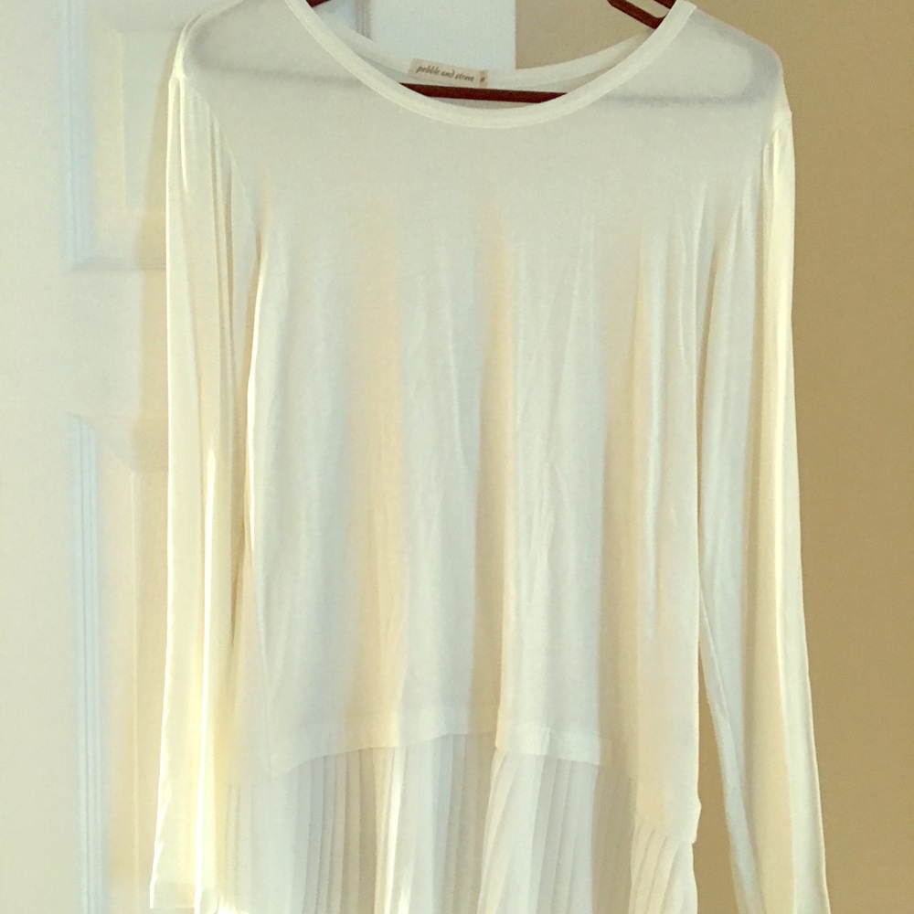 NWOT Pebble and Stone Pleated Top